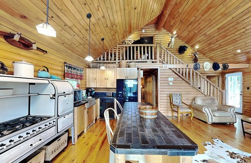 Crellin Cottage | Windy Acres by Taylor Made Deep Creek