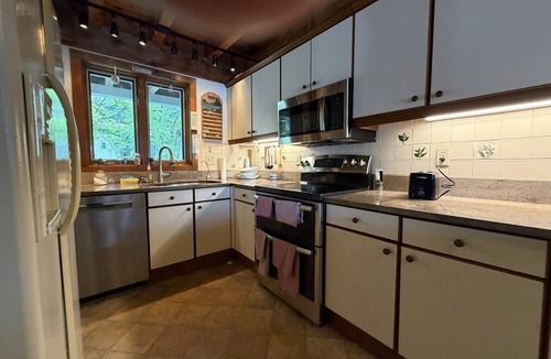 Meredith House | Wine'd Down on Lake Waukewan