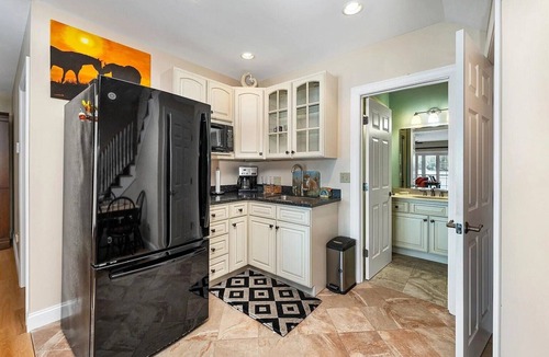 Alton Bay House | Winnie Waterfront - Beautiful Lakefront Home! sandy water, Close to Gunstock!