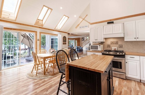 Moultonborough House | Winnipesaukee, 4BR Dow Island Waterfront, Beach, Spectacular Sunsets, Need Boat
