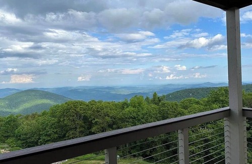 Chestnut Springs Condo | Wintergreen Ridgeline Retreat