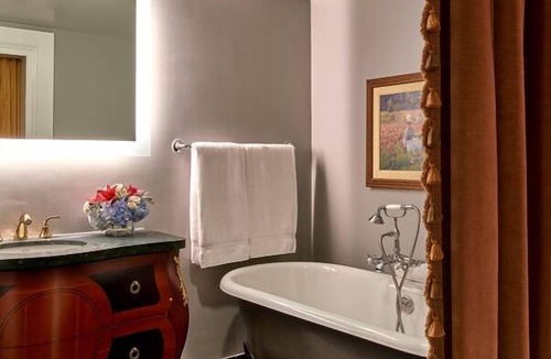 Historic Hill Hotel | Within Driving Distance of Castle Hill Light! w/Pool & Parking, and Garden!