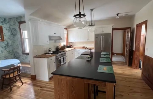 Georgetown House | Wonderful 6-bedroom house overlooking Robinhood Cove in charming Georgetown.
