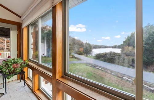 Georgetown House | Wonderful 6-bedroom house overlooking Robinhood Cove in charming Georgetown.