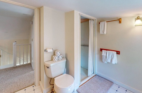 Isle of Springs House | Wonderful Main Home W/ Wonderful Views, Free WiFi, Deck & More!
