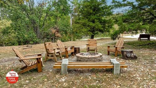Miami House | Wonderful Rustic Cabin with Barbecue in Miami, Oklahoma
