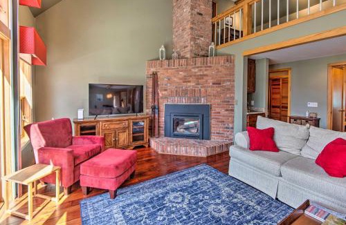 Grantham House | Wooded Waterfront Grantham Home < 10 Mi to Ski!
