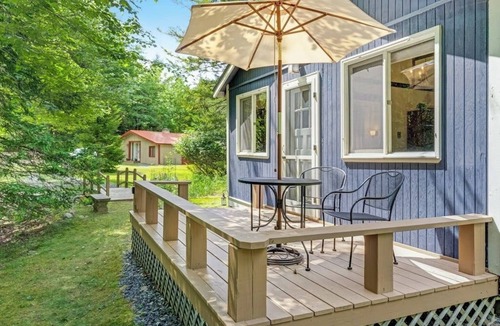 Mount Desert Cabin | Woodland Home near Long Pond w/Spacious Living Area, Full Kitchen & Deck