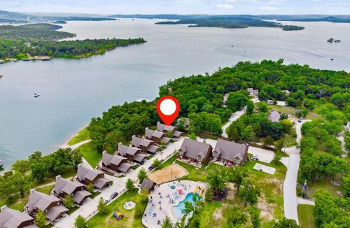 Branson Cabin | Worth the Wake