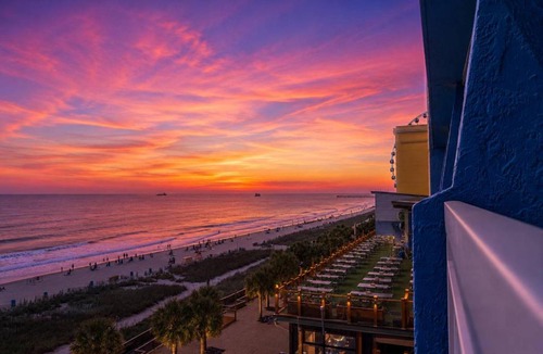 Downtown Myrtle Beach House | Yachtsman 704 Studio Oceanfront Stay Near SkyWheel
