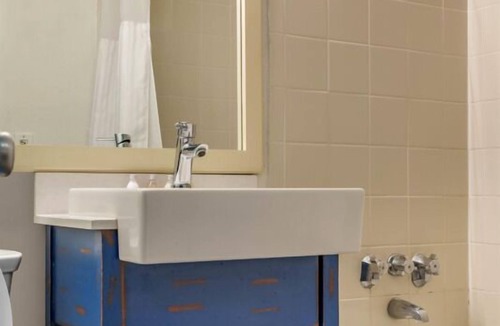 St. Pete Beach Resort | Your Beach Adventure Awaits! Garden View, Outdoor Pool, Free Parking and BIke