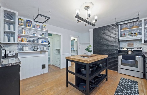 Norwich House | Your Charming 4BR Retreat Home Minutes from Casino Excitement!