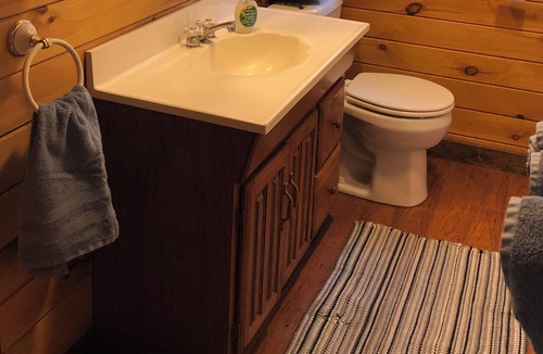 Newport Cottage | Your Escape! 100 acres of trails, lakefront, wildlife, & quiet!