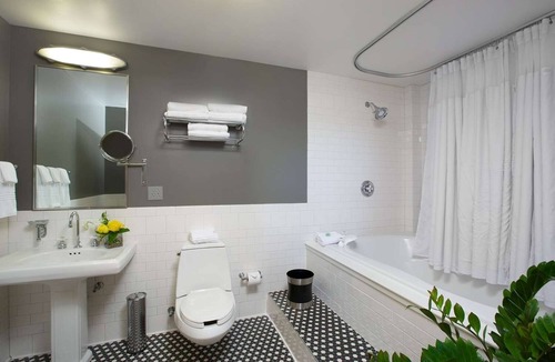 Downtown Columbus Hotel | Your Home Away From Home! Pet-Friendly, Near Ohio Historical Center