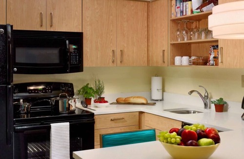 Dublin House | Your Home Away From Home! 3 Relaxing Units, Pool, Free Parking, Pets Allowed