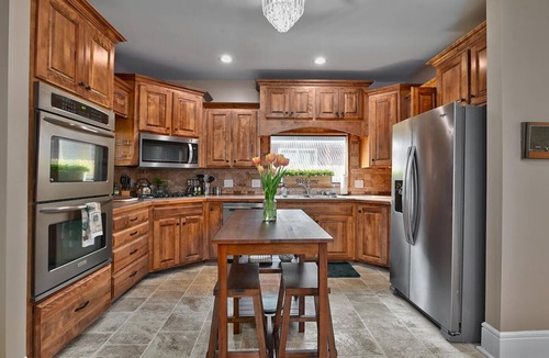 Independence House | Your Private Oasis with Indoor Salt Water Pool Close to Chiefs + Soccer and more