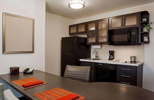 Wichita Resort | Your Relaxing Getaway Awaits! Kitchen, Parking, Pets Allowed, Near Sunset Park!
