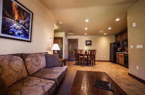 Zion National Park South Entrance Hotel | Zion Park Retreat | 1 Unit | 1.4 Miles from Bit & Spur Restaurant & Saloon