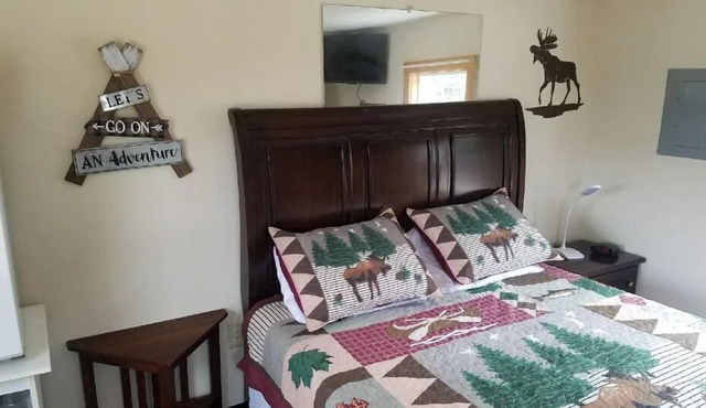 04) Moose Place Cabin