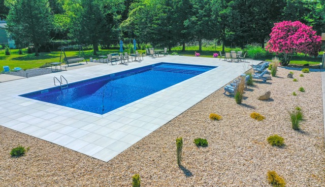 1.5 Acre Luxury Escape - Saltwater Pool with Water Views