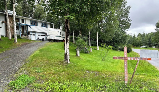 1-bedroom basement unit with Mountain View in Anchorage w/high speed WiFi