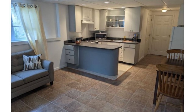 1 bedroom guest apartment in the Lakes Region