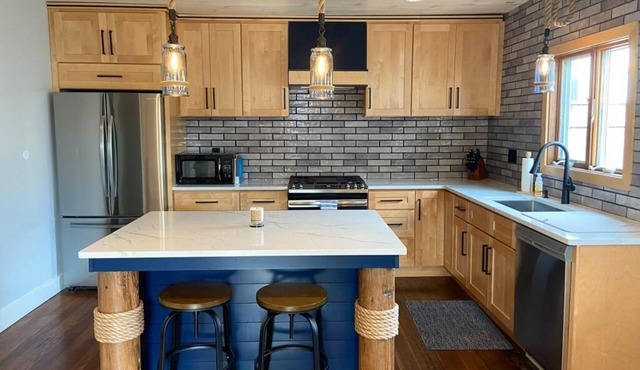 1 Month Rental - Updated 4BR Newport Home - Steps to Shops, Dining & Harbor!