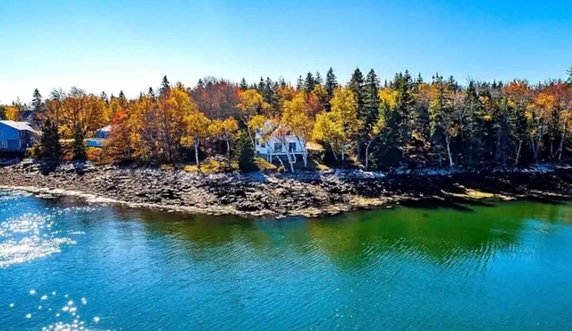 180 Degree Views w/Beachfront Firepit & Stargazing Platform Near Acadia