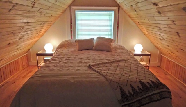 2-3 MONTH Vermont Small Cabin Getaway!