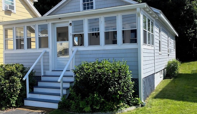 2 Beach Coastal Cottage