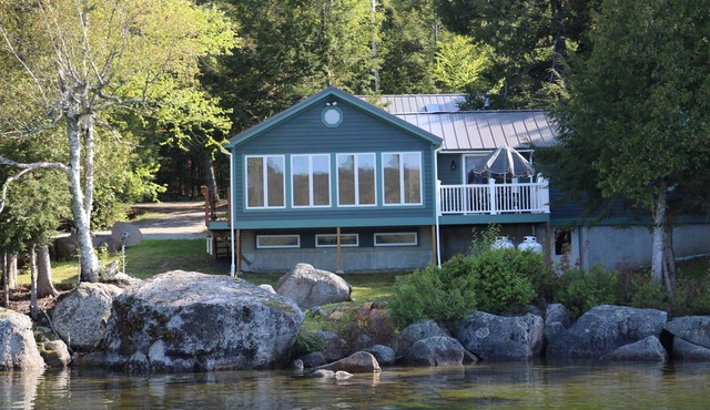 2 BRs - 1 and 1/2 BA - Sleeps 4 to 6