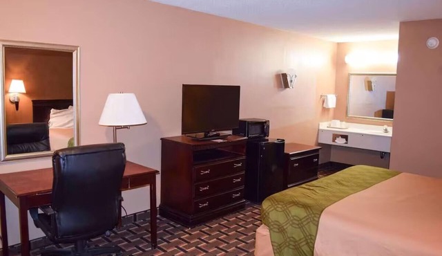2 Convenient rooms equipped with practical, essential features for your comfort