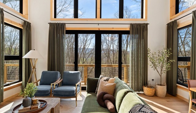 2 Living Areas, Hot Tub, Fire Pits, Deck & More