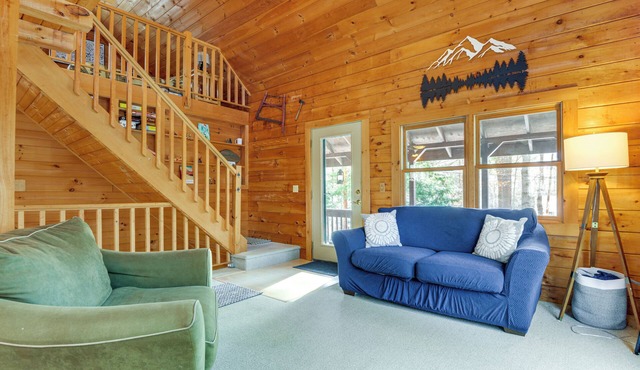 2 Mi to Boat Ramp: Log Cabin in New Hampshire