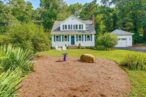 2 Mi to Dtwn: 2-Acre Retreat w/Large Yard!