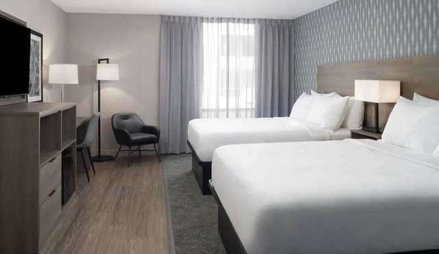 2 Relaxing Rooms w/Free Breakfast | Steps to MBTA Prudential