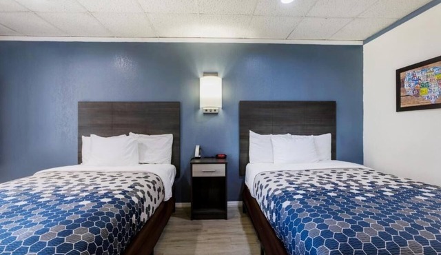 2 Rooms - Central Southwest VA Base Near Highways | Ideal for Road Trips