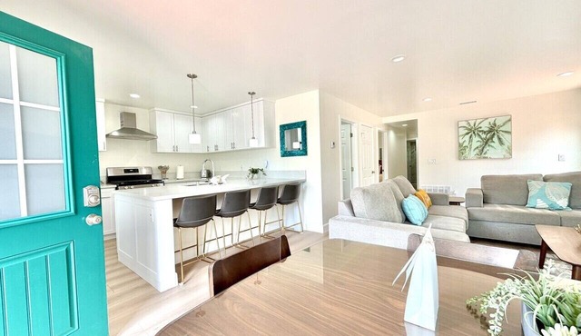 2026 NEW remodel coming soon. Mermaid`s Cove, Nestled between Beach and Bay!