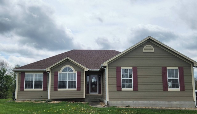 28 Acre Country Escape. Perfect MO State Fair or visiting WAFB!