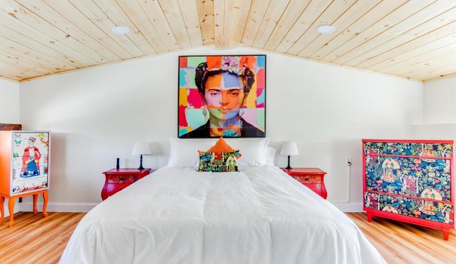 2BR Flat above Historic Cider Mill