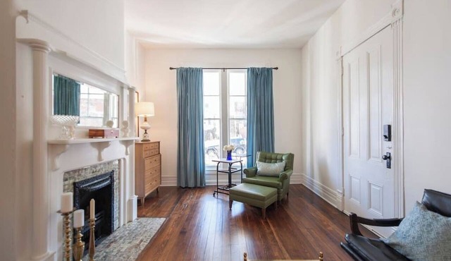 2BR -HISTORIC & BRIGHT APT -FRANKFORT AVE