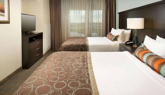3 Affordable Units Near Toyota Music Factory! FREE Breakfast, Pets Allowed!