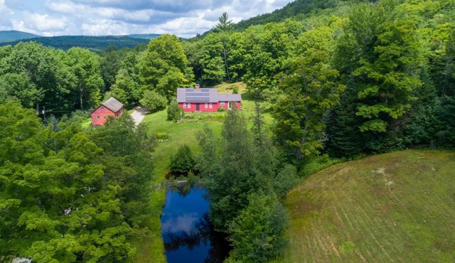 3 bdrm Stillwater Farmhouse near 4 ski resorts