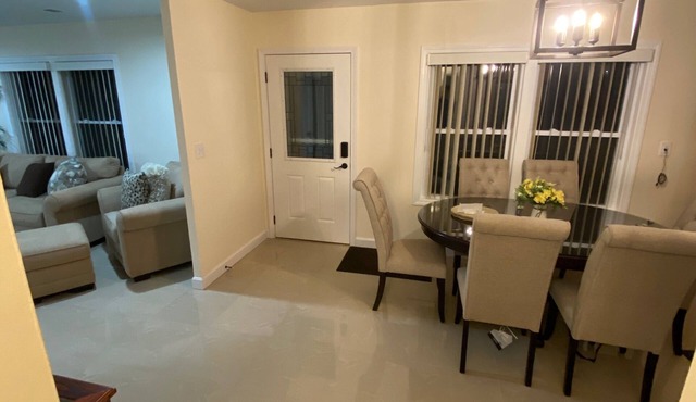 3 Bedroom 1.5 Bath home minutes from Boston! Beautifully decorated and cozy.