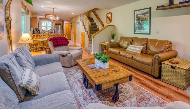 3 Bedroom Condo in Nordic Village/Nordic Wilderness - 1 mile to Storyland,