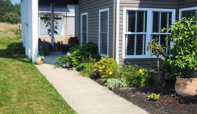 3 Bedroom High-end Townhouse. Very spacious and centrally located.