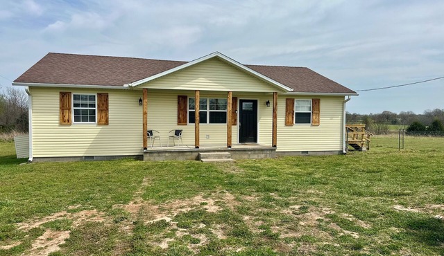 3-bedroom house in beautiful Stella providing a peaceful Country Getaway