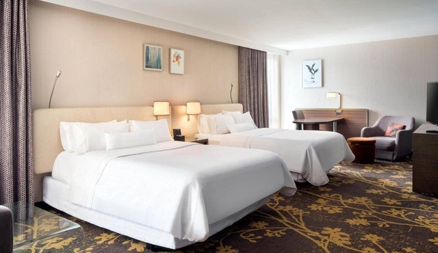 3 Convenient Rooms Near Rock and Roll Hall of Fame w/Plush Bedding