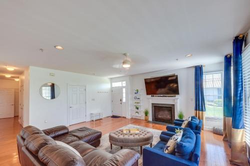 3 Mi to Beach: Ocean View Getaway w/Pool Access