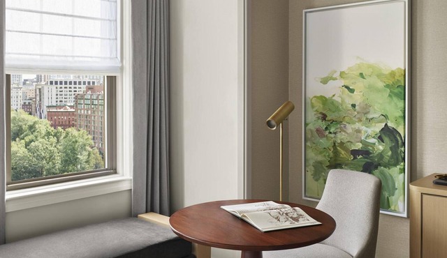 3 Park View 2 Queen Beds at The Newbury Boston!